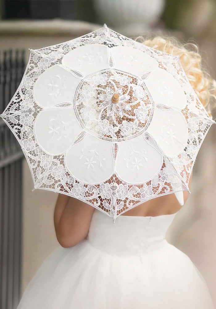 THE AMELIA VINTAGE LACE PARASOL
