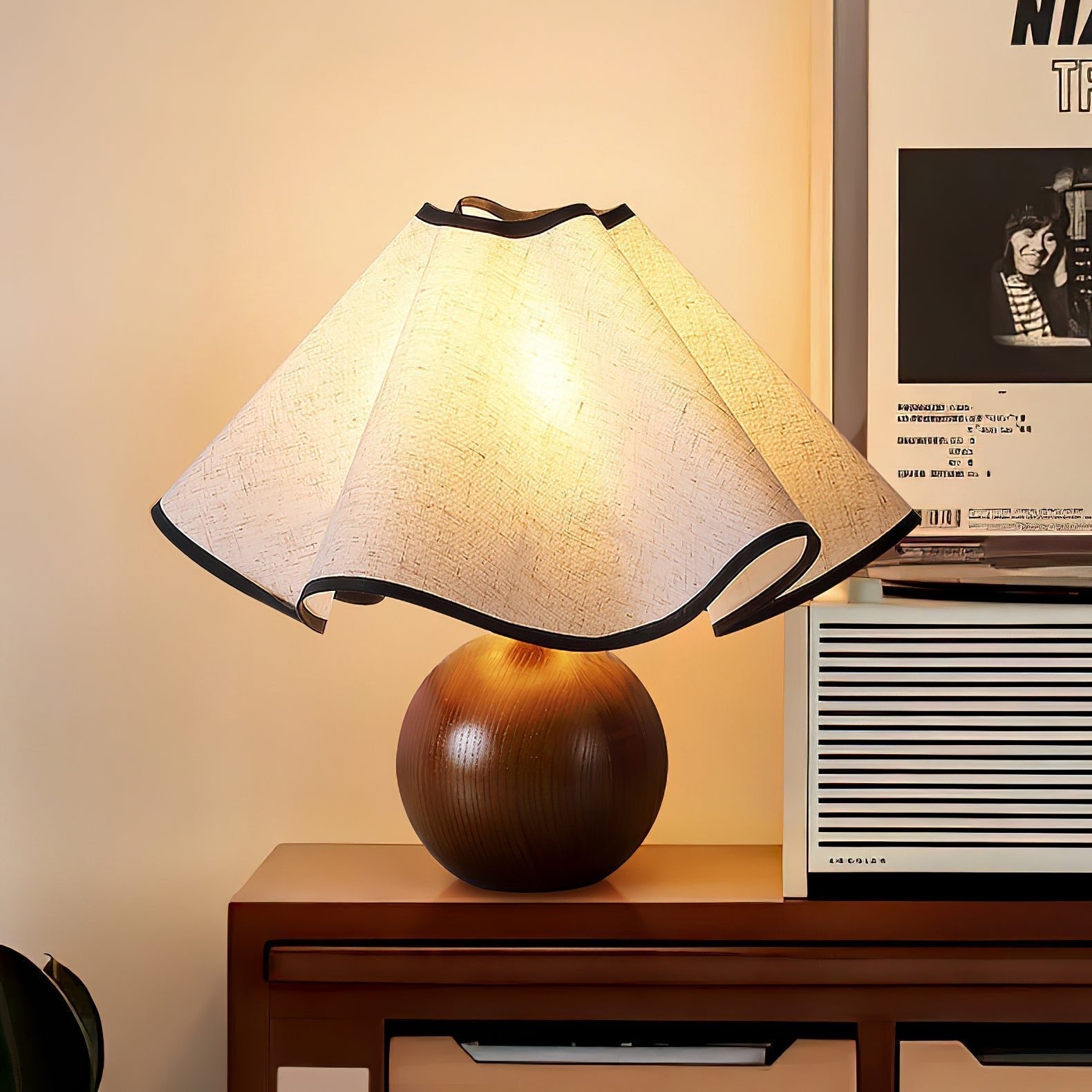 Elegant Wave Shade Table Lamp