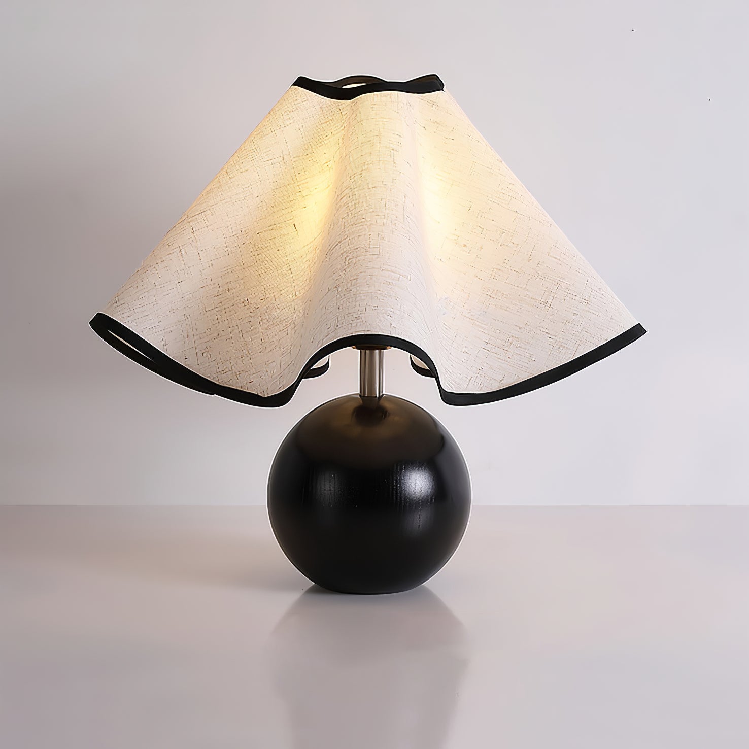 Elegant Wave Shade Table Lamp