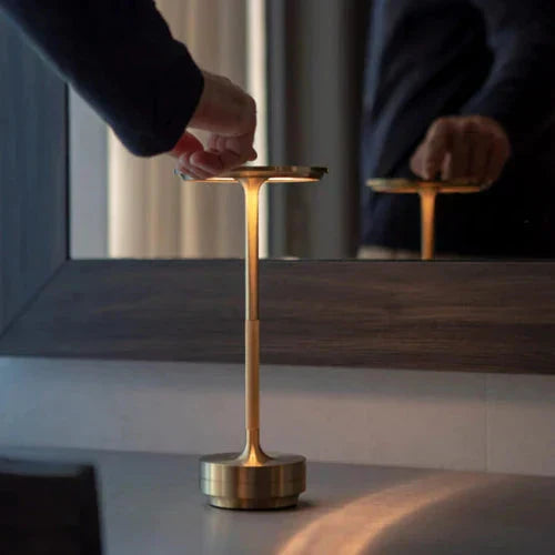 Wireless table lamp with circular metal shade