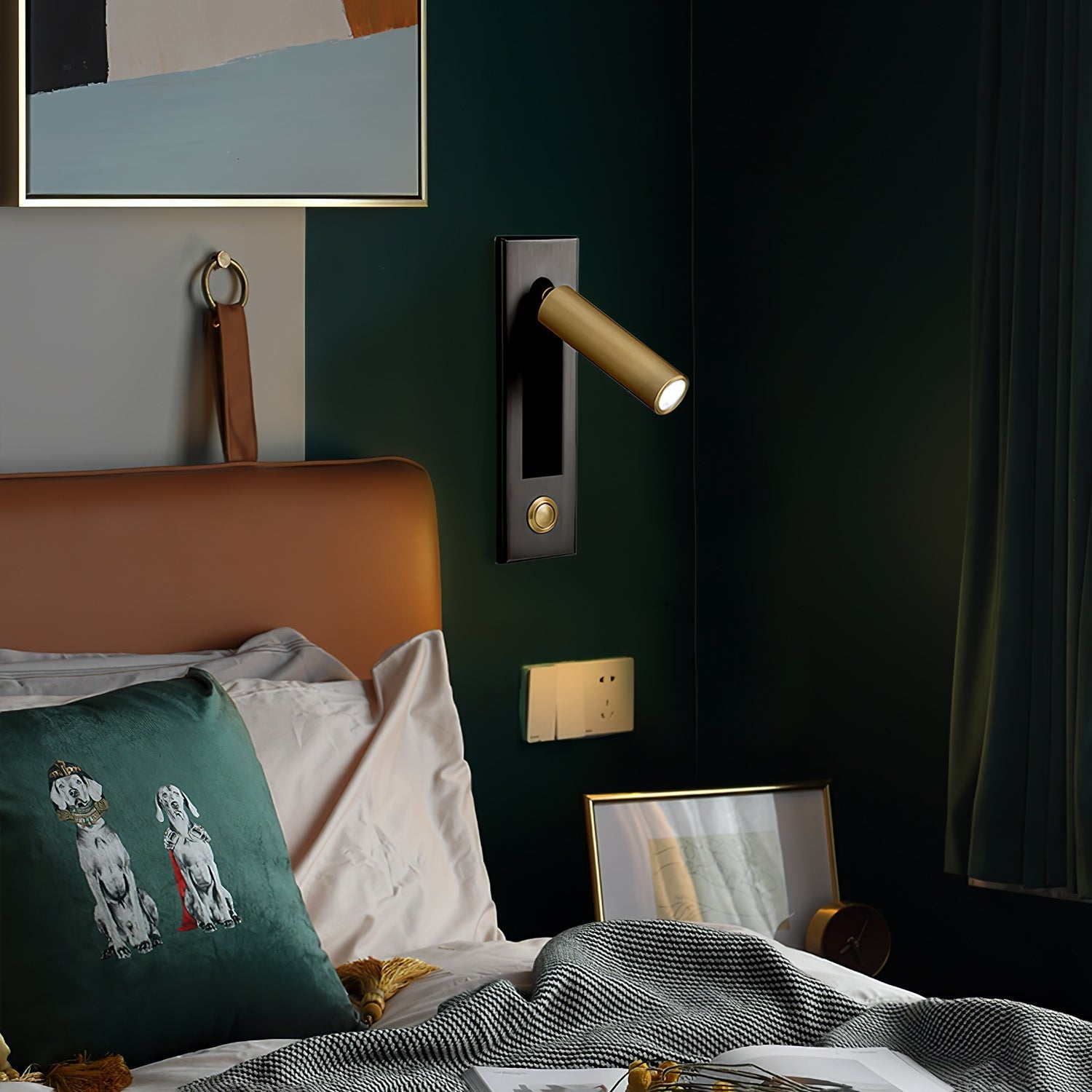 HaloEdge | Wall Sconce – Space-Saving Adjustable Bedside Lamp