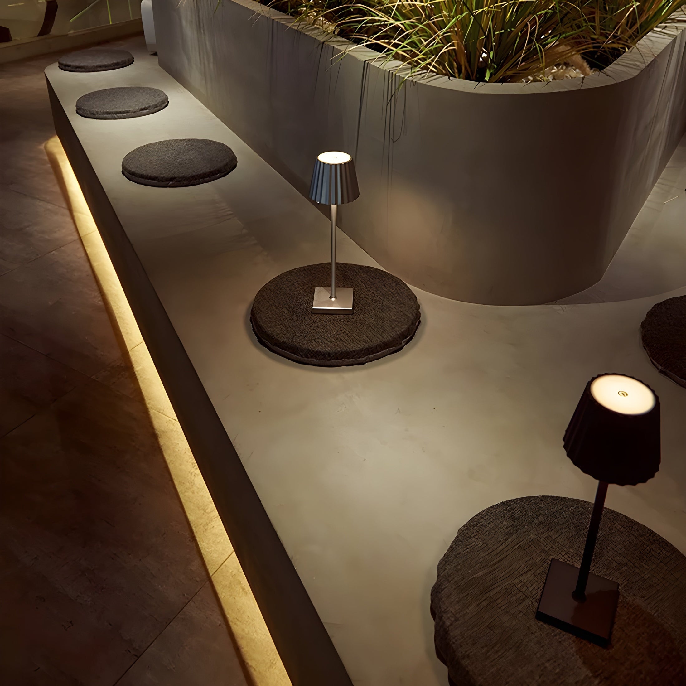 LumaSet | Wireless Table Lamp – Elegant Touch Control Lighting