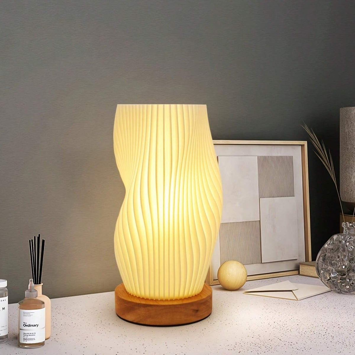 WaveCrest | USB Table Lamp – Contemporary Lighting with Elegant Design